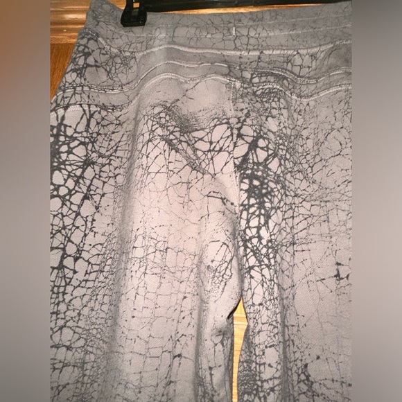 Lululemon🖤🪶NWT to dye for  joggers - Picture 8 of 16